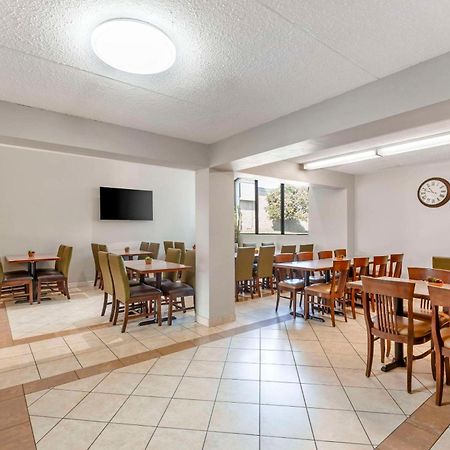 Quality Inn Peterborough Esterno foto