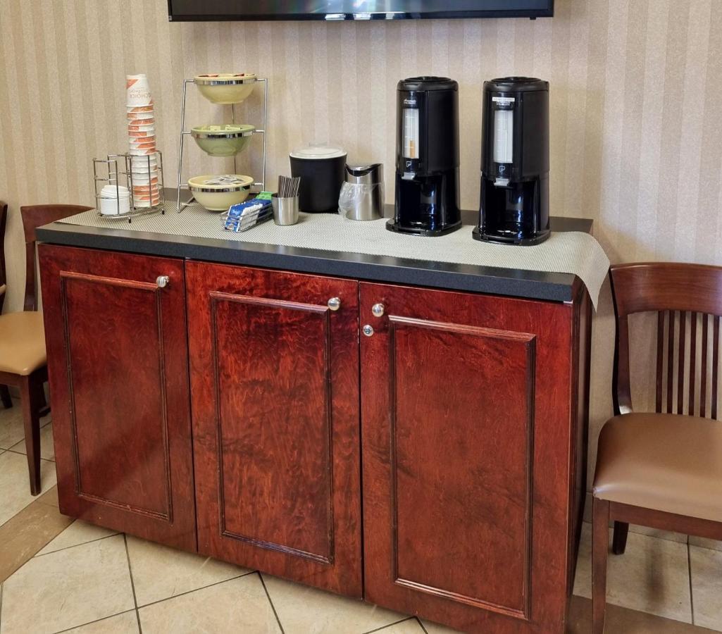 Quality Inn Peterborough Esterno foto