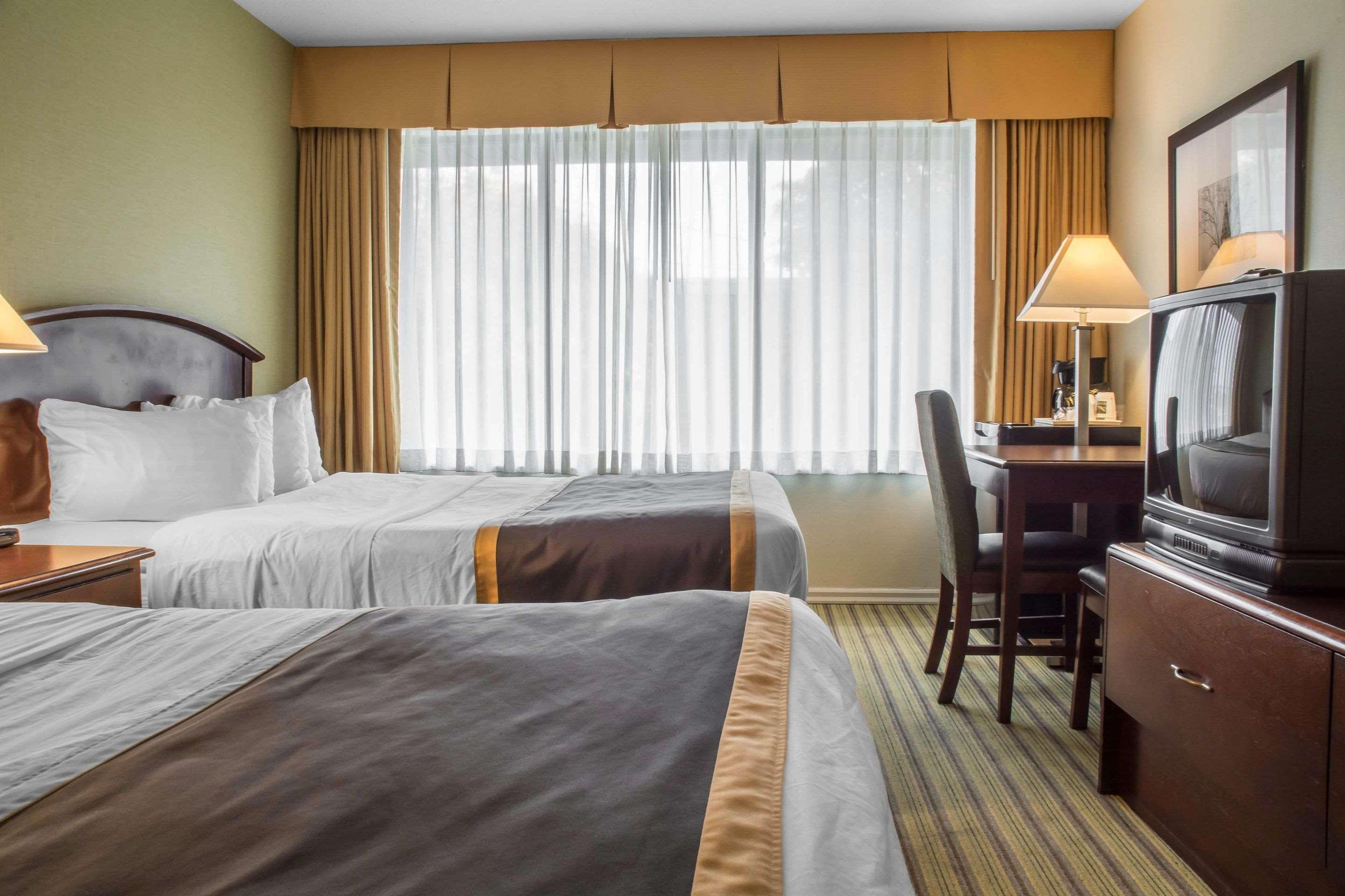 Quality Inn Peterborough Esterno foto